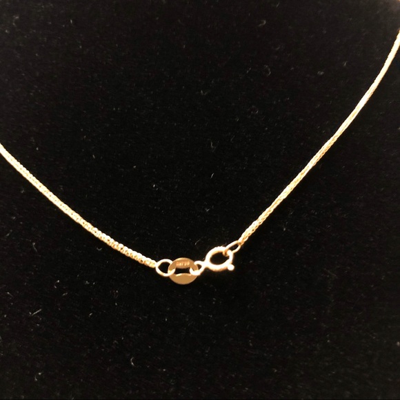 18K Solid Yellow Gold Mama Mary Coin Necklace - Picture 3 of 3